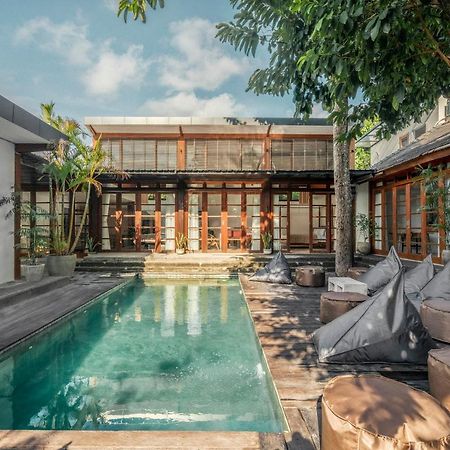 Batu Belig Living Managed By Cpm Bali Apartment Семиняк Екстериор снимка