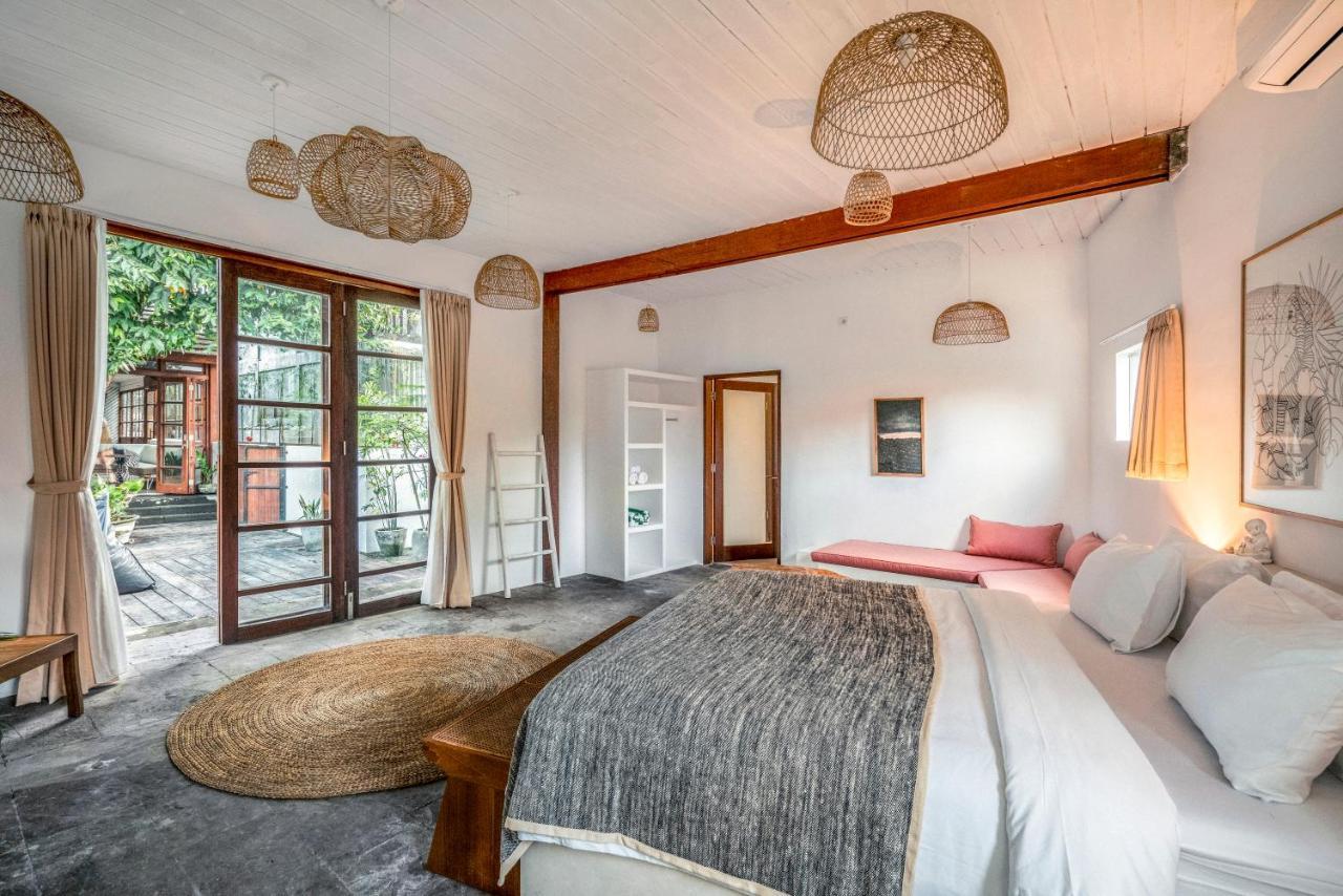 Batu Belig Living Managed By Cpm Bali Apartment Семиняк Екстериор снимка