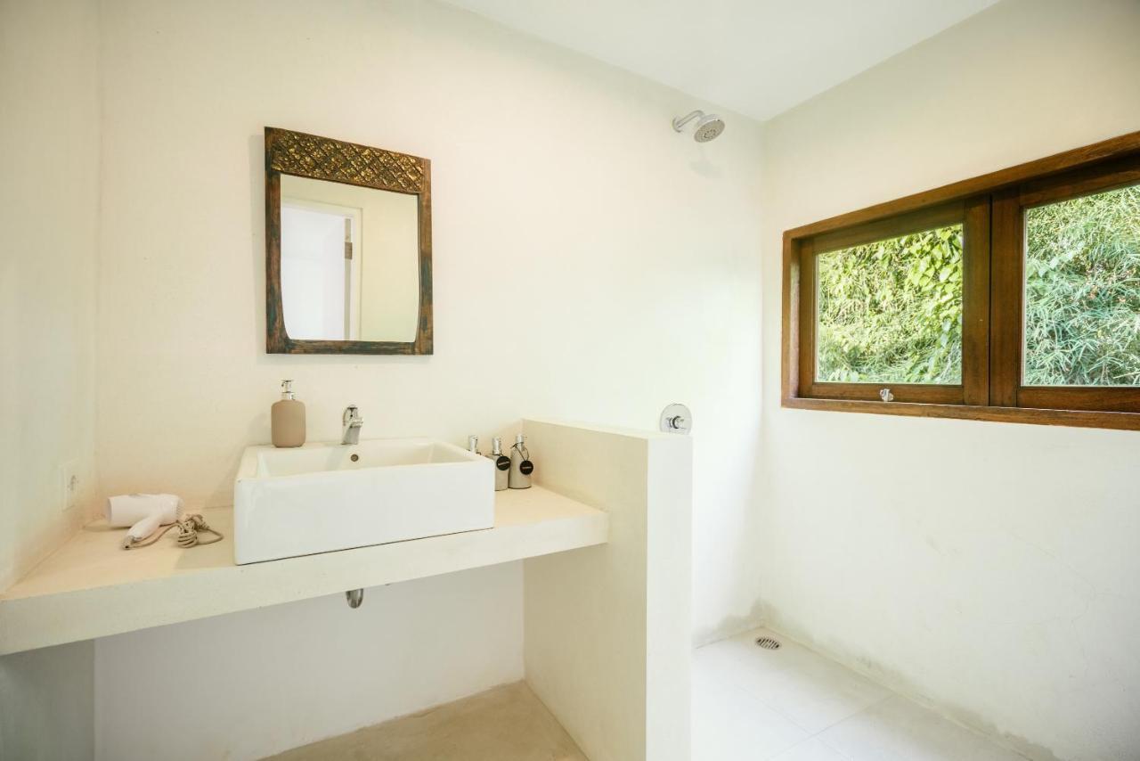 Batu Belig Living Managed By Cpm Bali Apartment Семиняк Екстериор снимка