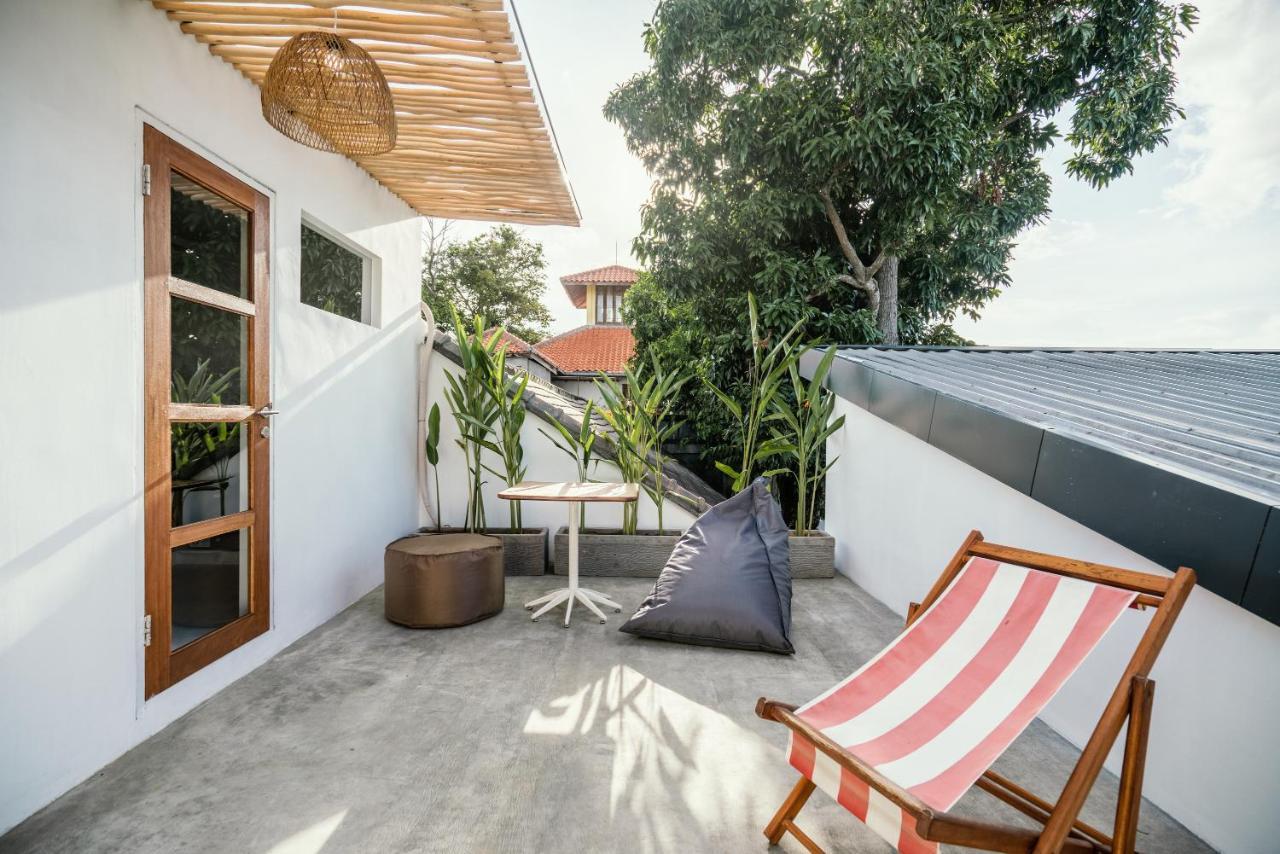 Batu Belig Living Managed By Cpm Bali Apartment Семиняк Екстериор снимка