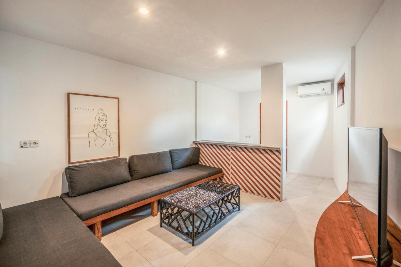 Batu Belig Living Managed By Cpm Bali Apartment Семиняк Екстериор снимка