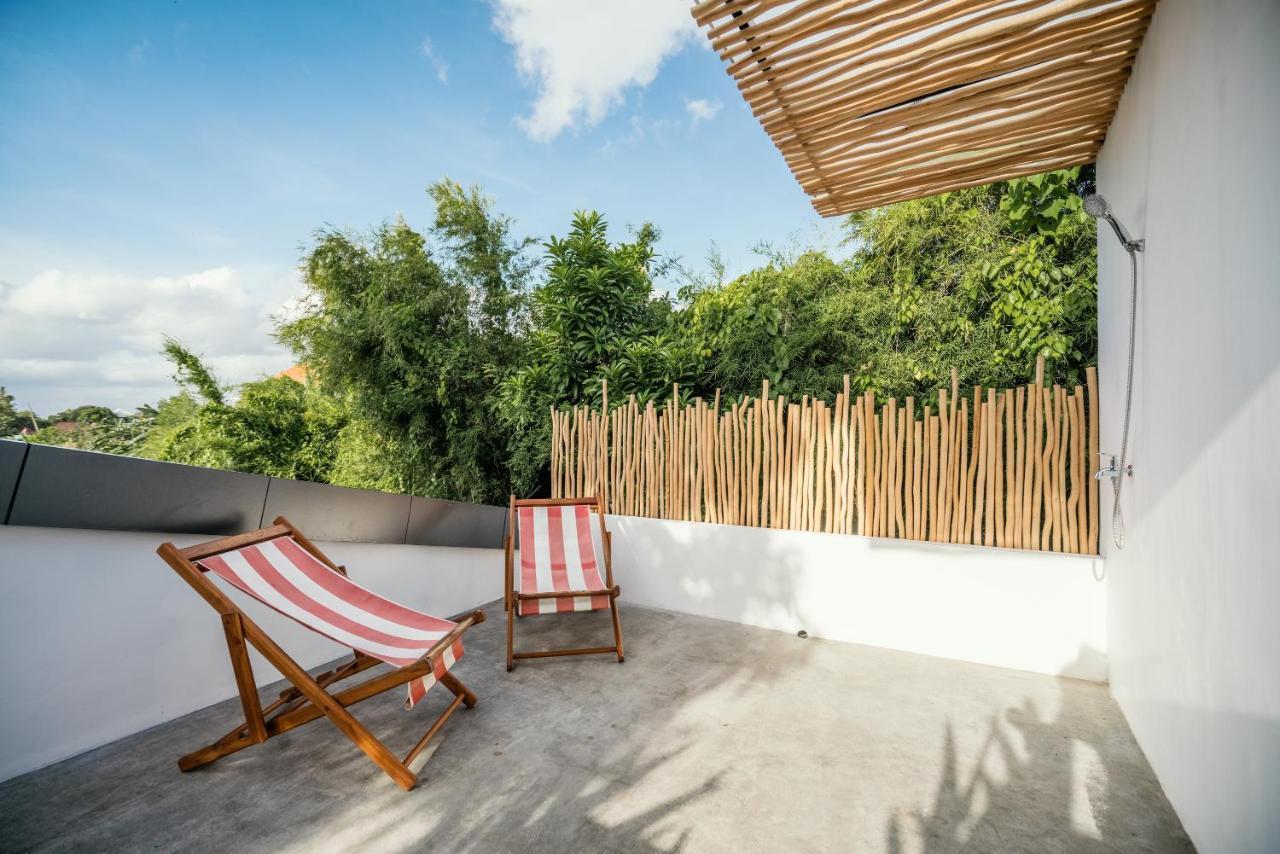 Batu Belig Living Managed By Cpm Bali Apartment Семиняк Екстериор снимка