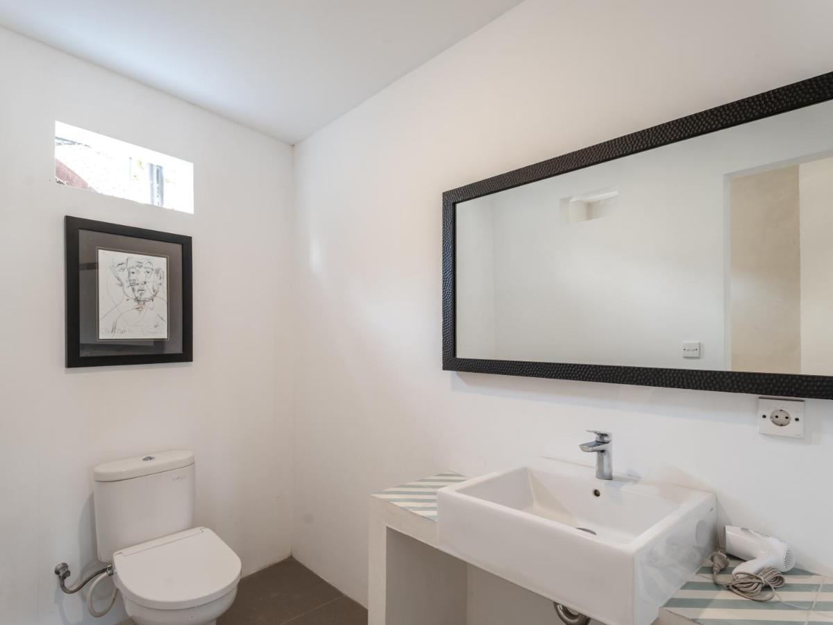 Batu Belig Living Managed By Cpm Bali Apartment Семиняк Екстериор снимка