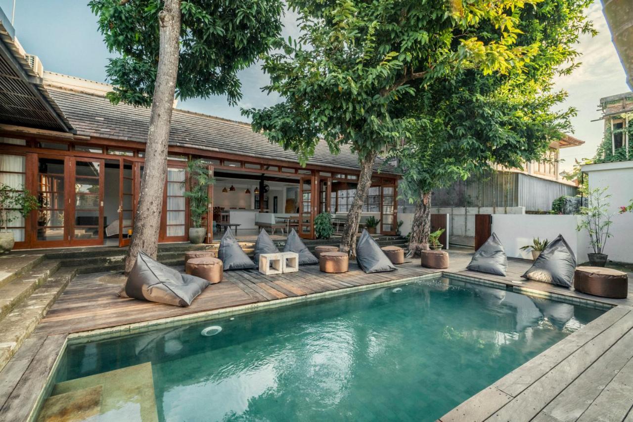 Batu Belig Living Managed By Cpm Bali Apartment Семиняк Екстериор снимка