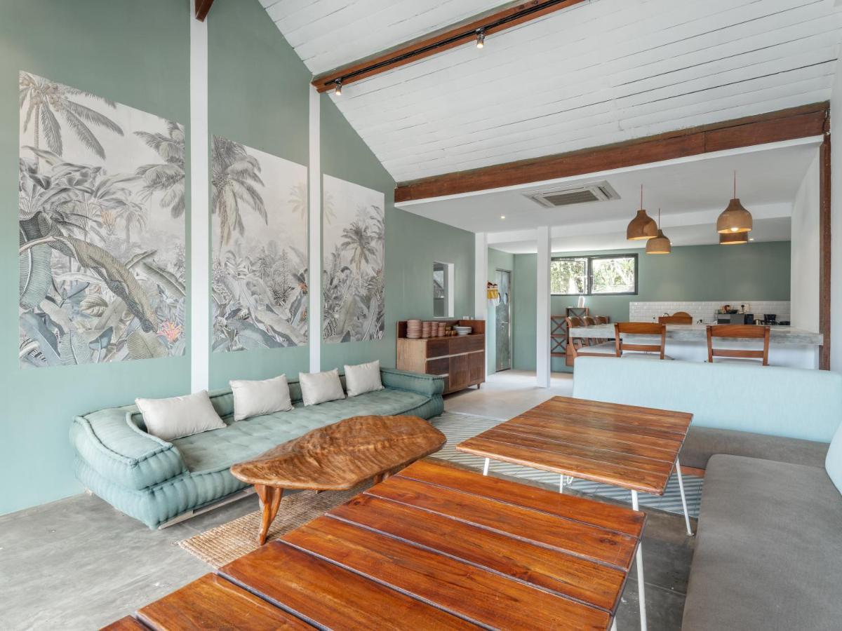Batu Belig Living Managed By Cpm Bali Apartment Семиняк Екстериор снимка
